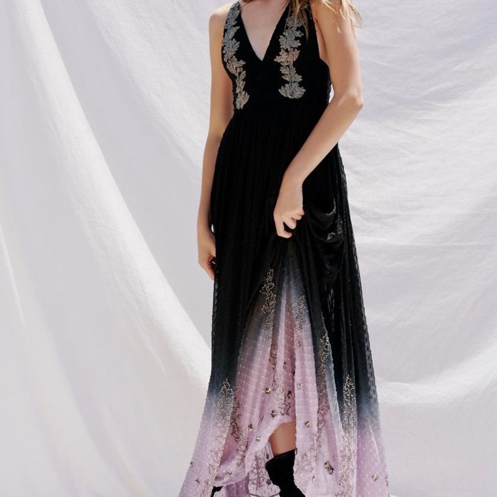Free People Black and Pink Sleeveless V-Neck Gown for Weddings